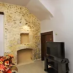 Argyro House Ii *